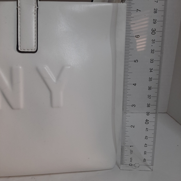 DKNY white zip top tote NWT - Picture 6 of 11